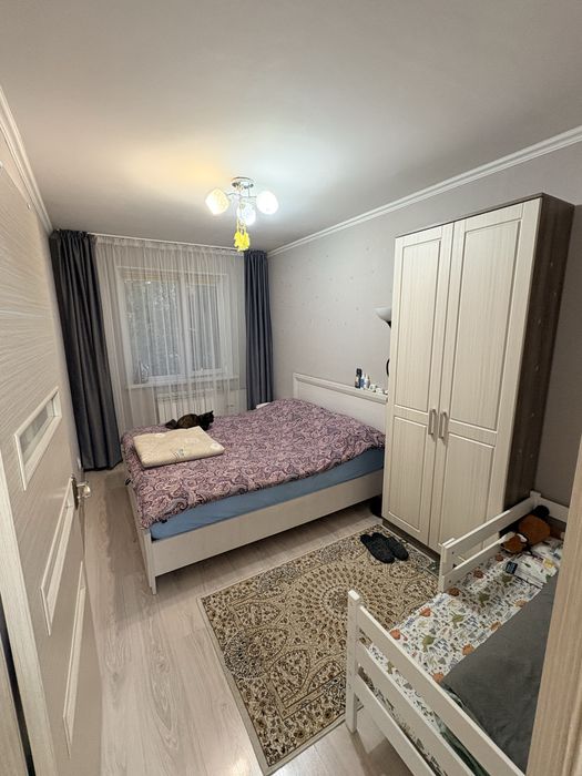 Продам  2 ком 43 кв 8 мкр дом 16 / 37 млн