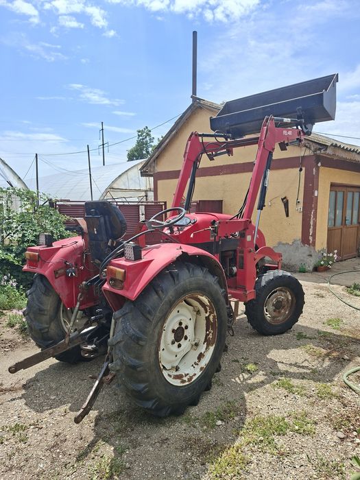 Vând tractor si utilaje agricole