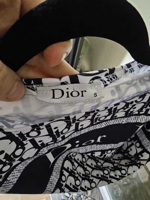 Set format din tricou si pantaloni