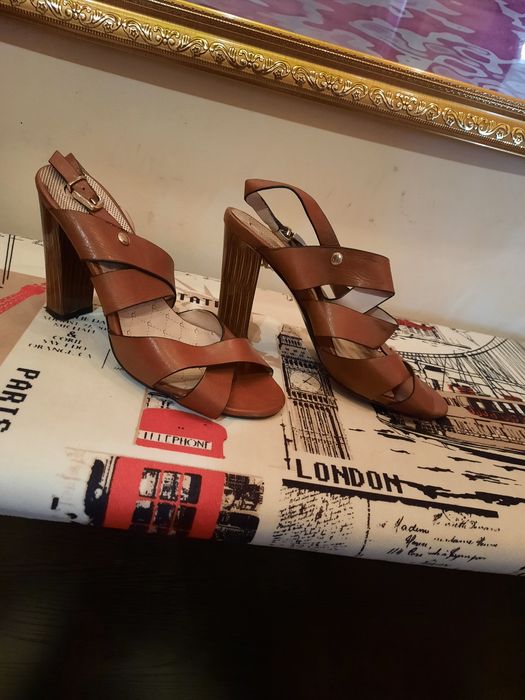 Летние кожаные туфли