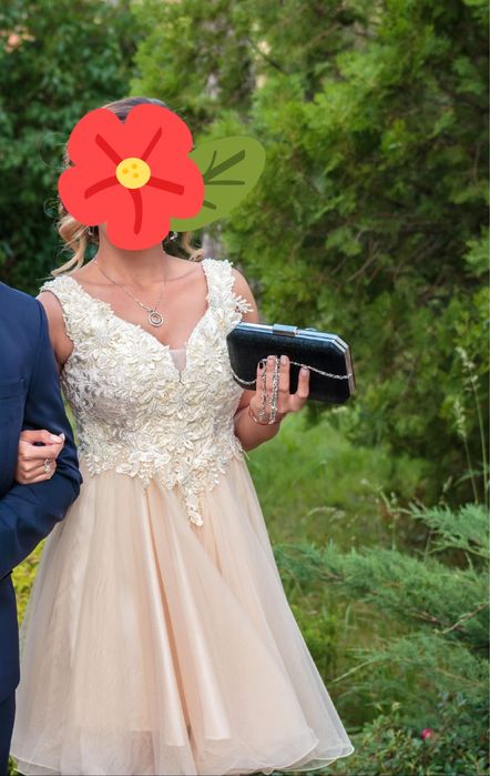 Официална рокля