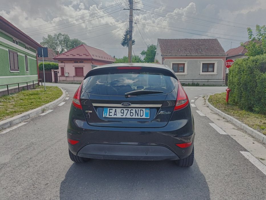FORD Fiesta 2010 — imagine 2