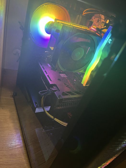 Геймърски компютър на (Два месеца)