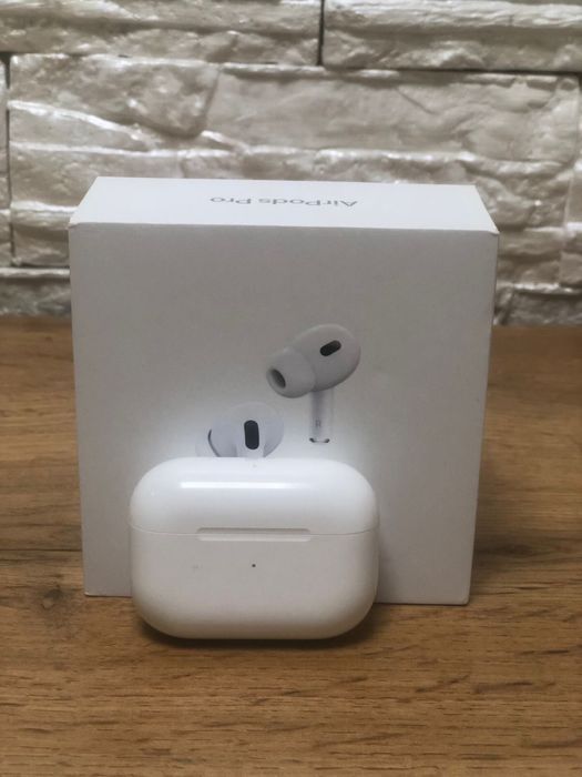 AirPods Pro 2.