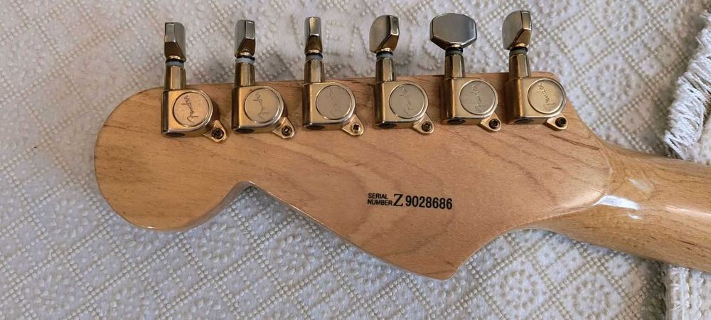китара Strat replica