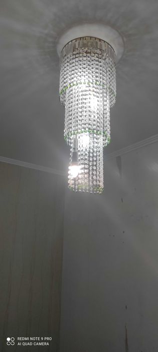 срочно продам люстры