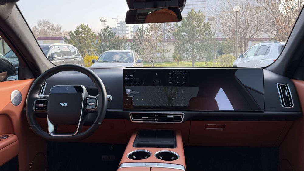 Li 7 Max 2023г. в идеальном состоянии