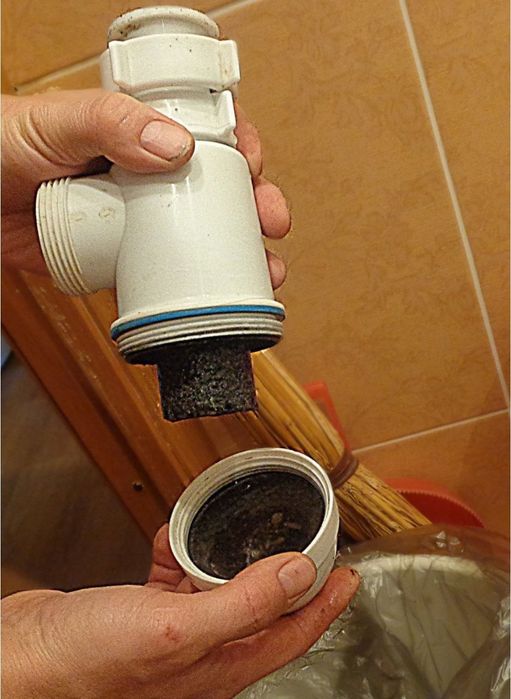 Засор чистка канализации/ Чистка канализации аппаратом/ Сантехник