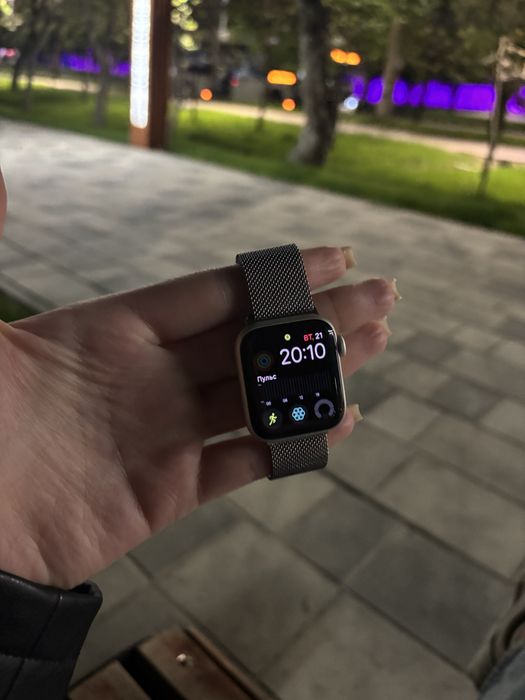 Apple Watch se (2 поколения)