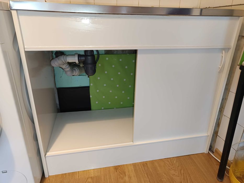 Кухненски шкаф с мивка