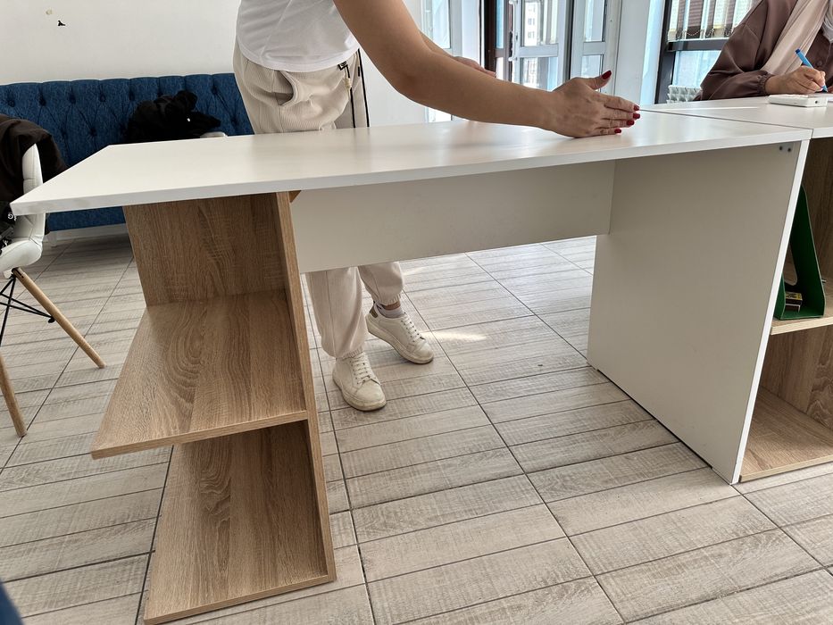 Стол офисный продается