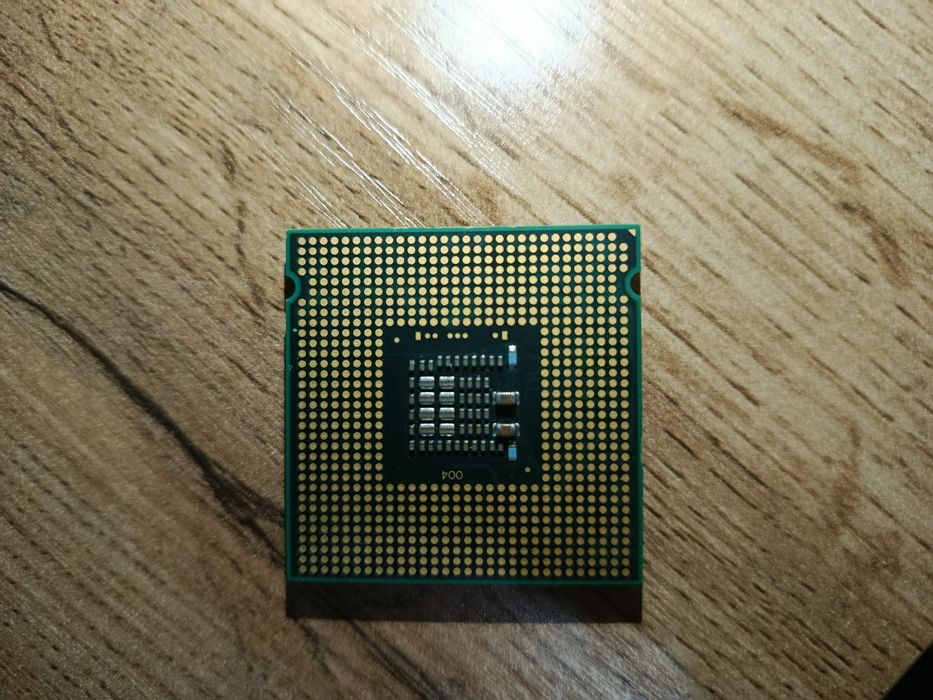 Комплект Socket 775: Процессор Intel Pentium E5300 + Кулер