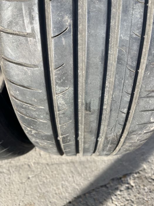2 бр. летни гуми 215/50/17 Dunlop 5/5,5 mm DOT 0814