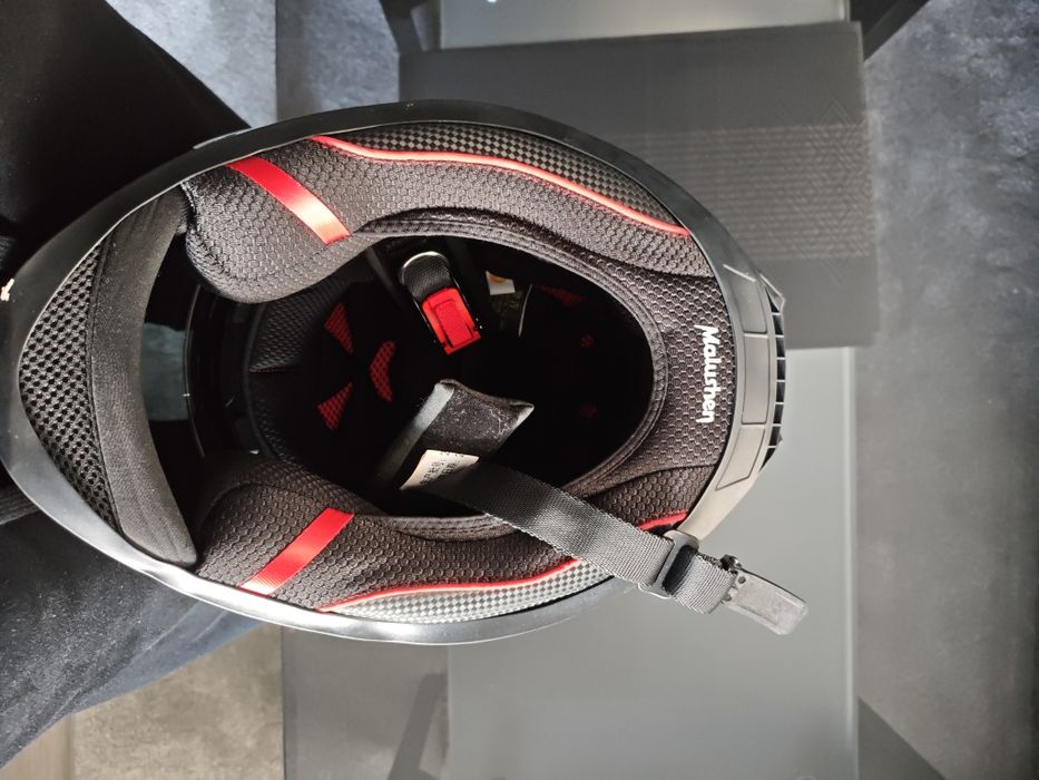 Каска за мотор карбонова