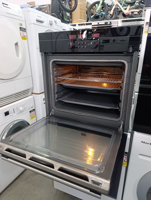 Фурна за вграждане SIEMENS