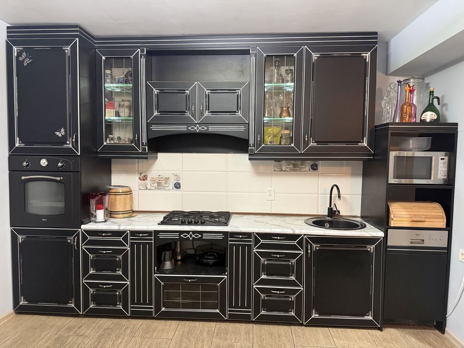 Кухонный гарнитур с техникой