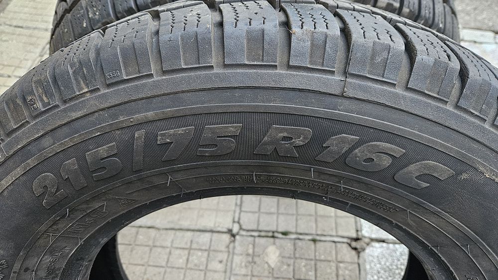 Зимни бусови гуми 215 75 16
