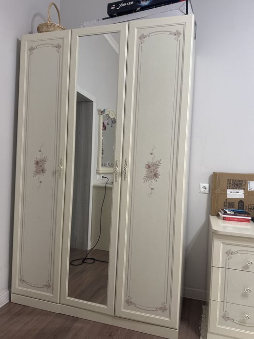 Спальный гарнитур