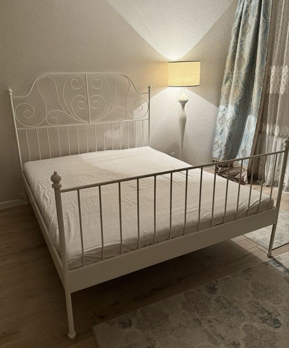 Продам кровать Ikea с матрасом