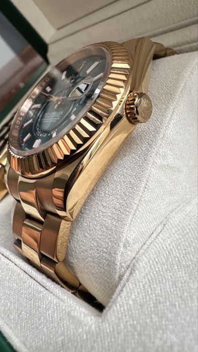 часы Rolex Sky-Dweller everose gold/blue-green dial