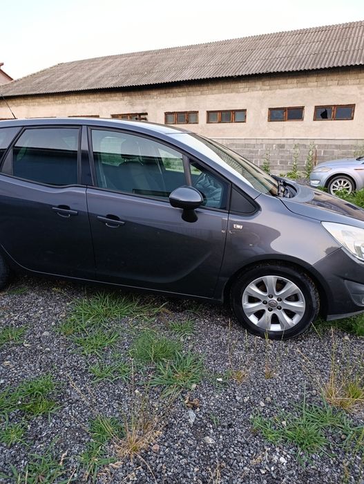 Opel  meriva  B, 1400 benzina  + gpl de fabrică