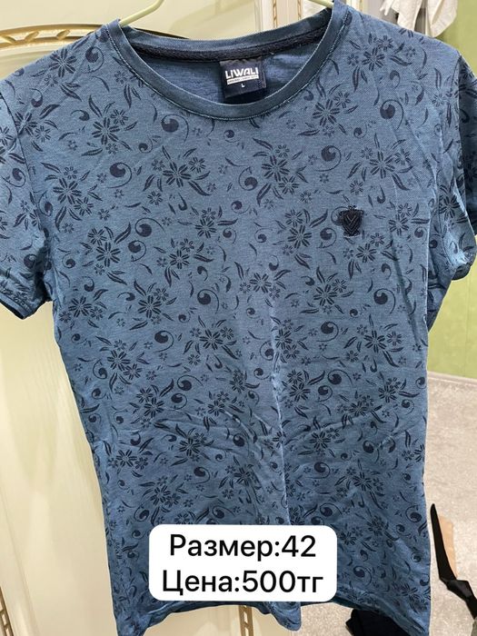 Разная дешевая б/у одежда