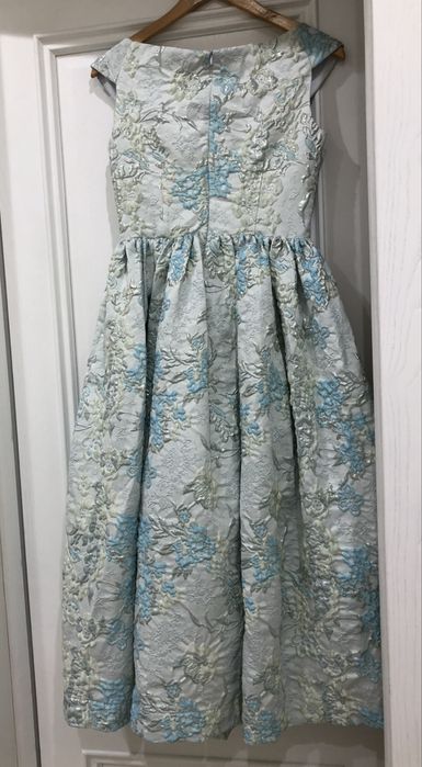 Новое платье S размер