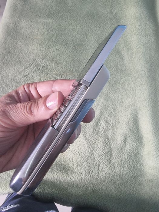 Vând Nokia 8800 Sirocco Silver