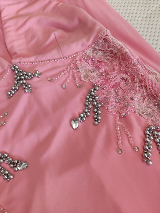 Ръчно изработена рокля по поръчка !