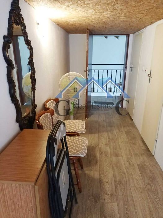 Три тавански стаи, по 225 евро на стая, отделно кухня, за 3 момчета студенти, Левски