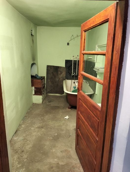 Vand casa batraneasca.