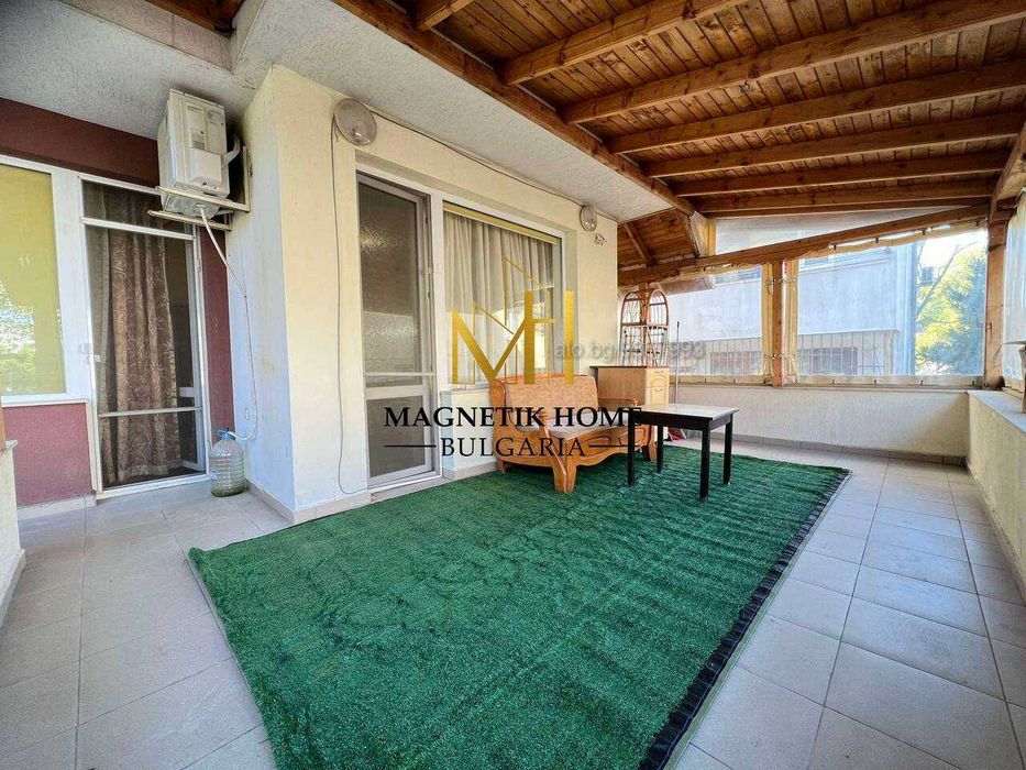 Дава се под наем Двустаен апартамент в Бургас, Център - 70 кв.м за 402.9 € - Снимка #1