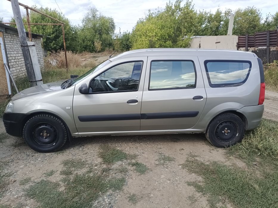 Lada largus 2013