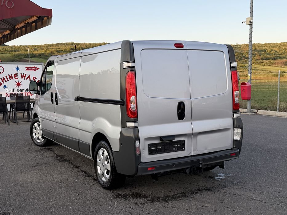 Renault Trafic 2014 / 2.0 D / 115 CP / Lung / Clima / Euro 5