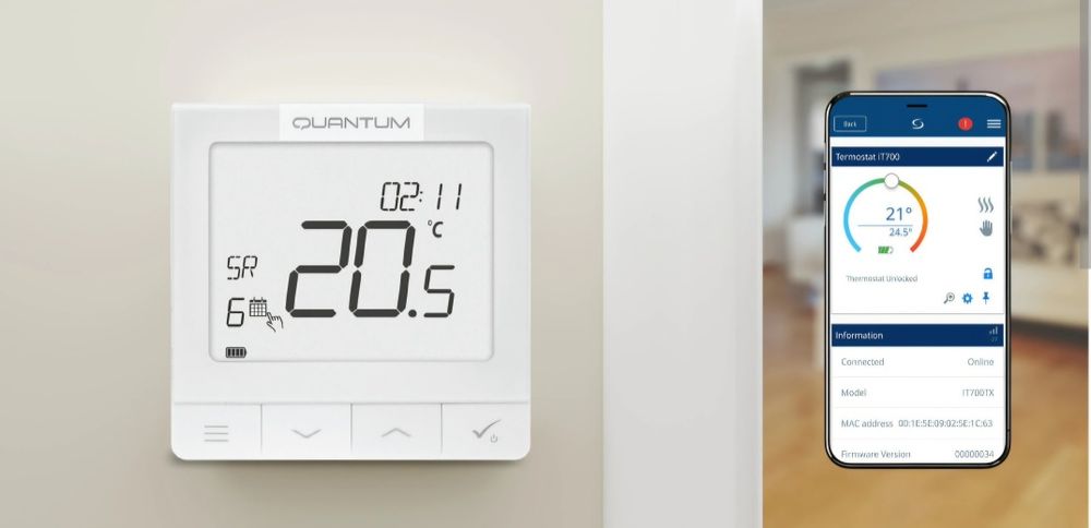 Termostat inteligent Salus IT700, Wi-Fi, acumulator integrat, afisaj LCD