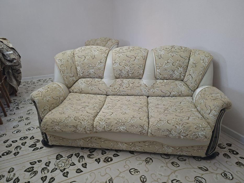 Продам диван российский б/у