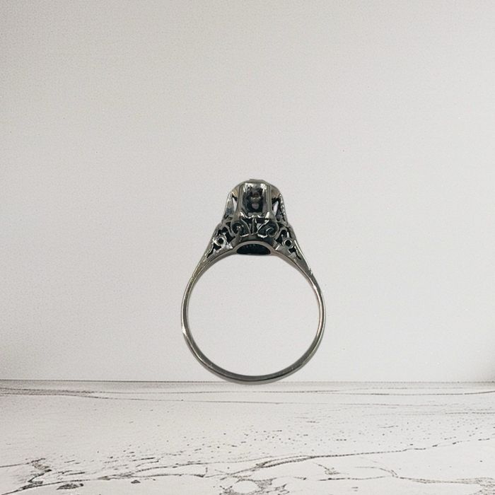 Златен античен пръстен 18к бяло злато и диамант 1кт