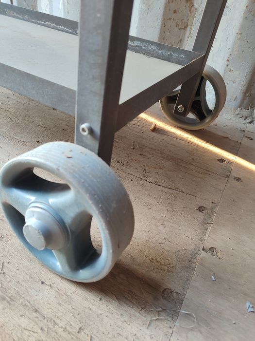 Мангал на колесах