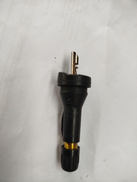 Датчик TPMS изправен 40700 6UA0A. Гумен вентил за датчик.