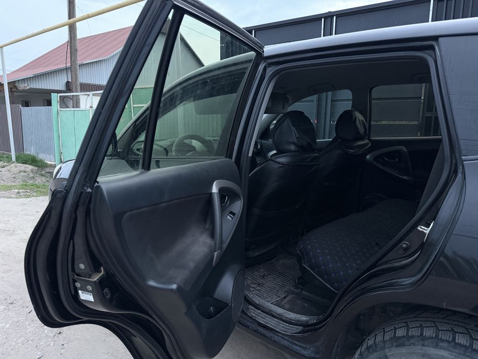 Продаю Toyota RAV4 2007 года. Европеец!