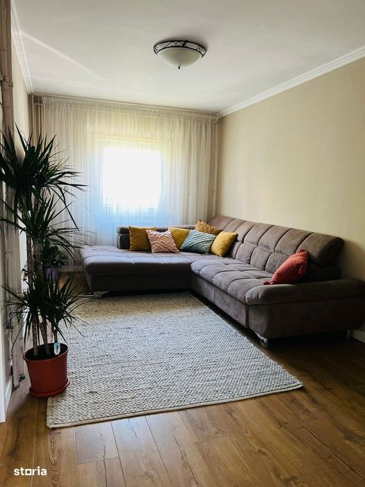 Apartament 3 camere de inchiriat in zona Aradul Nou