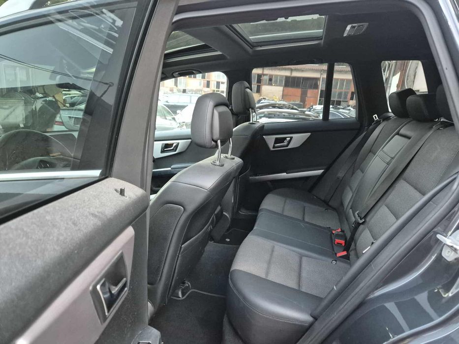 Mercedes GLK320CDI 224кс панорама черен таван ксенон автоматик НА ЧАСТ