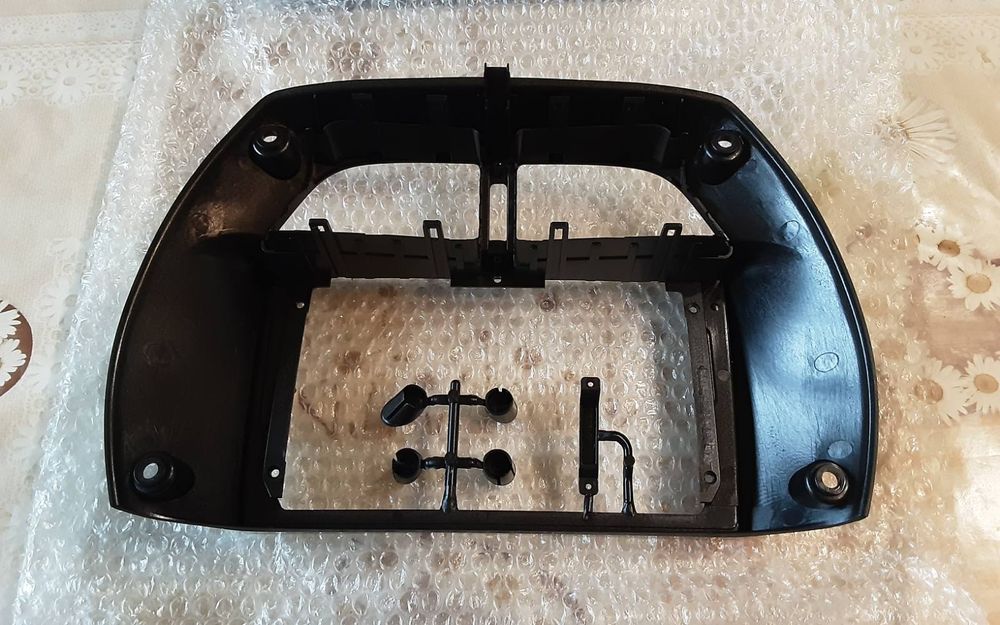 9 ича рамка за мултимедия за Тойота рав 4 генерация 2