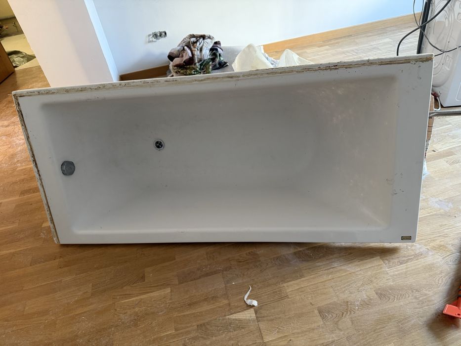 Ванна акриловая