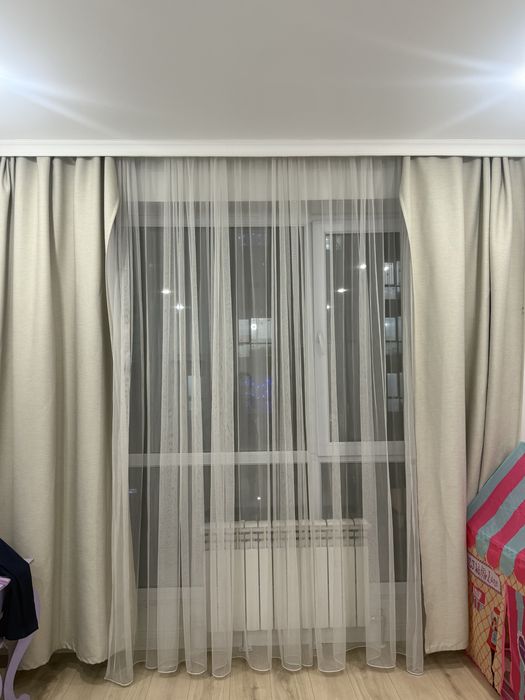 Портьеры/шторы блэкаут и тюль и люстра