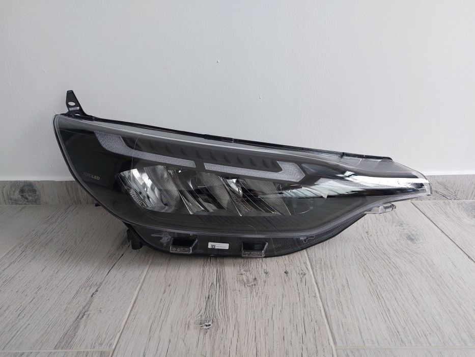 Far dreapta ford transit custom full led dupa anul 2022 original