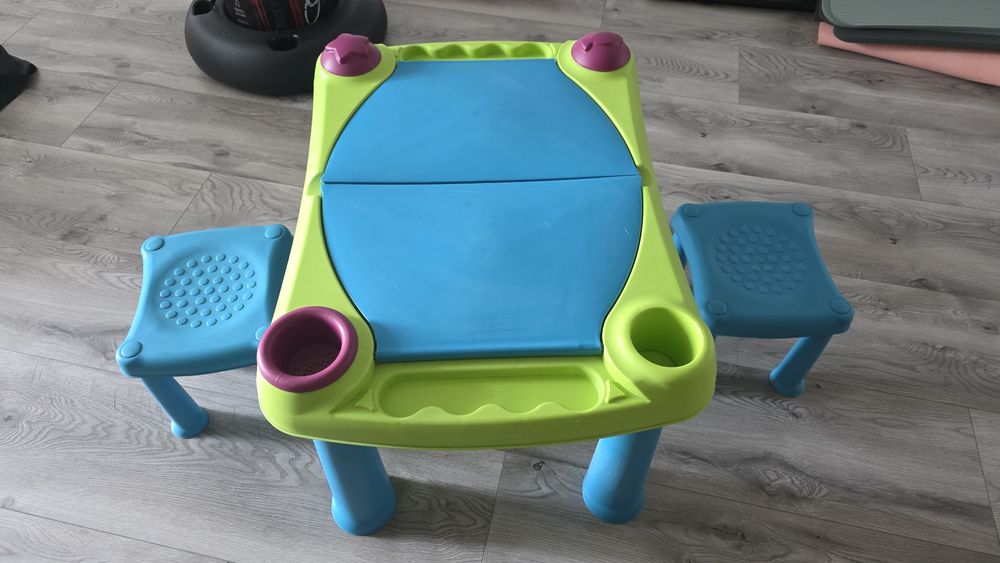 Masuta copii cu scaunele