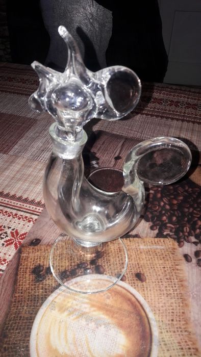 Carafâ de vim sau alte bâututri