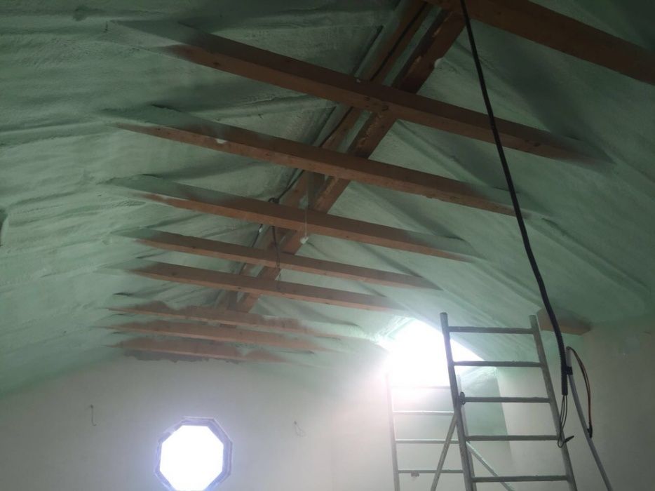 Izolatii spuma poliuretanica / Cel mai mic pret