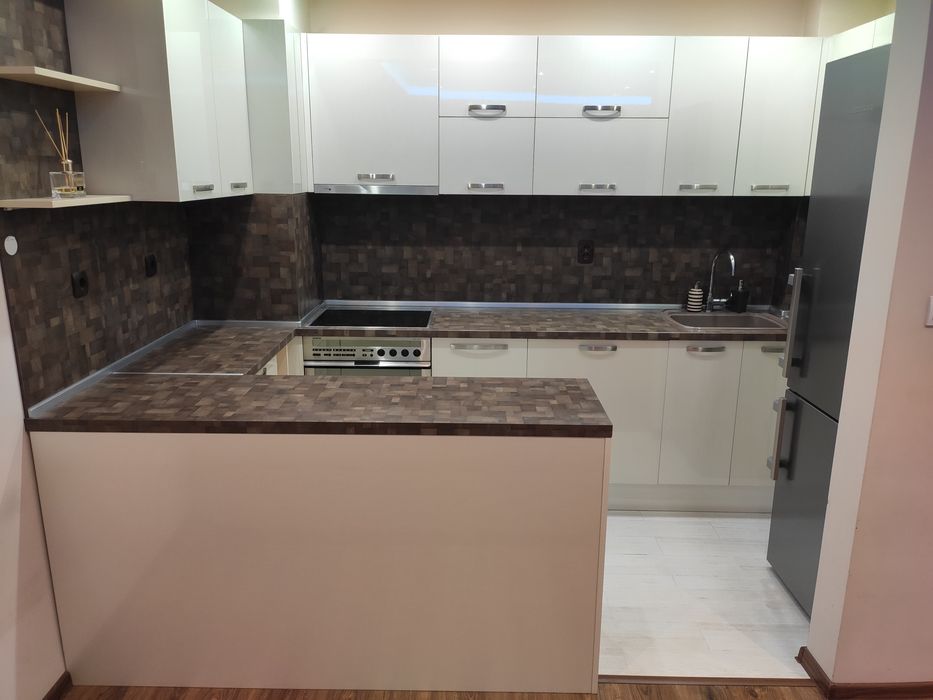 Дава се под наем Двустаен апартамент в Пловдив, Остромила - 78 кв.м за 459 € - Снимка #5